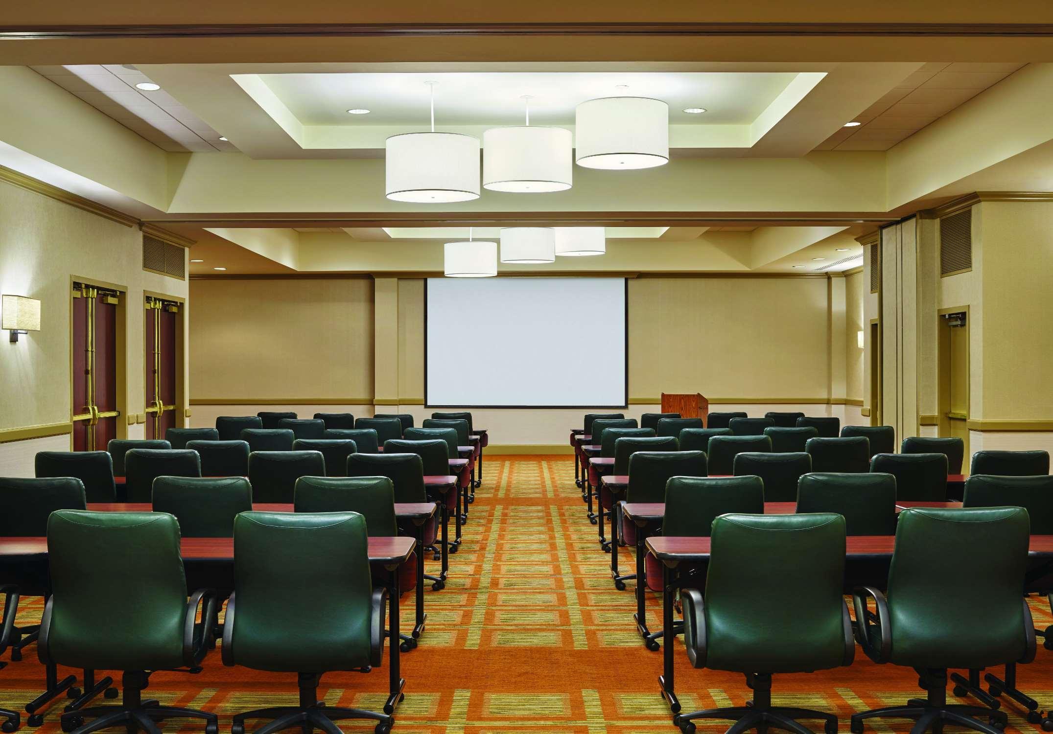 Doubletree Suites By Hilton Hotel Philadelphia West Plymouth Meeting Εξωτερικό φωτογραφία
